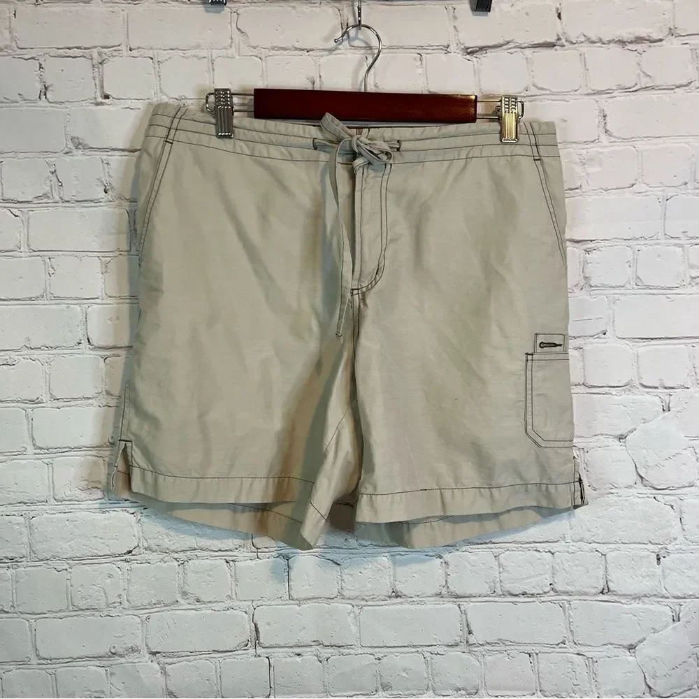 Columbia khaki cargo shorts size 6